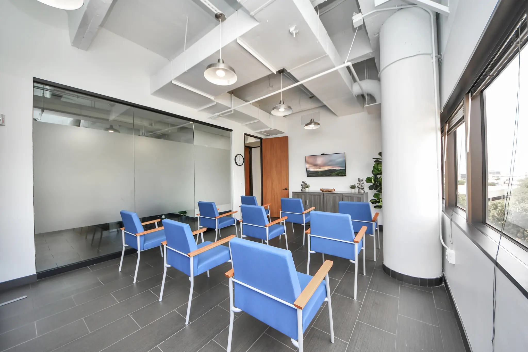 Thousand Branches Wellness Houston - interior group room